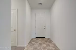 12340 W Kaler Dr, Glendale, AZ 85307 - Photo 7