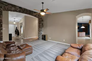 1122 E Longhorn Pl, Chandler, AZ 85286 - Photo 5