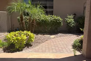1122 E Longhorn Pl, Chandler, AZ 85286 - Photo 9