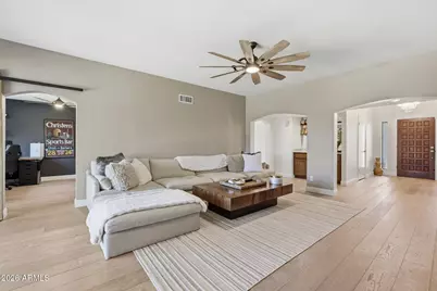 6733 E Phelps Road, Scottsdale, AZ 85254 - Photo 11