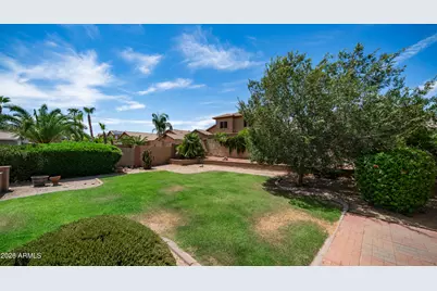 15256 W Statler Street, Surprise, AZ 85374 - Photo 9