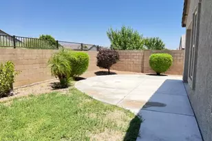 13832 W Desert Moon Way, Peoria, AZ 85383 - Photo 17