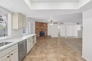1049 N 23rd Pl, Mesa, AZ 85213 - Photo 17