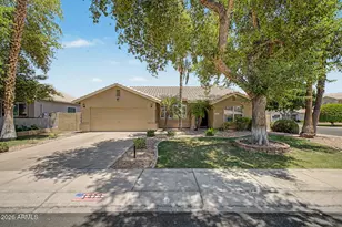 1373 N Roadrunner Dr, Gilbert, AZ 85234 - Photo 1