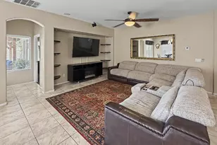 13787 W Maui Ln, Surprise, AZ 85379 - Photo 19