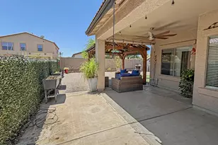 13787 W Maui Ln, Surprise, AZ 85379 - Photo 7