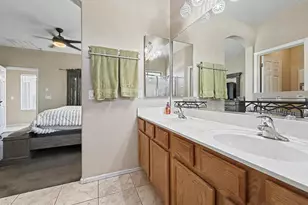 13787 W Maui Ln, Surprise, AZ 85379 - Photo 29