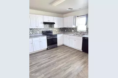 151 E Patton Avenue, Coolidge, AZ 85128 - Photo 3