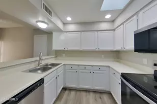14239 N 50th Dr, Glendale, AZ 85306 - Photo 5