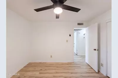 5208 E Tamblo Drive, Phoenix, AZ 85044 - Photo 11