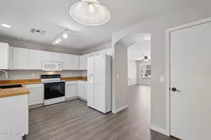12318 W Dreyfus Dr, El Mirage, AZ 85335 - Photo 13