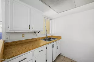 461 W Holmes Ave, Mesa, AZ 85210 - Photo 11