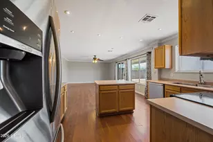 210 E Jasper Ct, Gilbert, AZ 85296 - Photo 9
