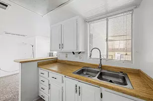 461 W Holmes Ave, Mesa, AZ 85210 - Photo 7