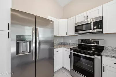 1616 E Desert Lane, Phoenix, AZ 85042 - Photo 9