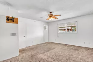 8201 E Malcomb Dr, Scottsdale, AZ 85250 - Photo 33