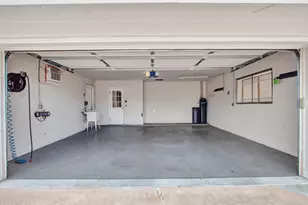 8201 E Malcomb Dr, Scottsdale, AZ 85250 - Photo 29