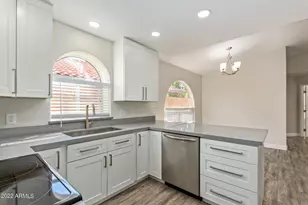 19030 N 76th Ave, Glendale, AZ 85308 - Photo 11