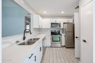 8870 W Villa Rita Drive, Peoria, AZ 85382 - Photo 11