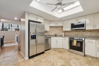 7302 E Rancho Vista Drive, Scottsdale, AZ 85251 - Photo 5