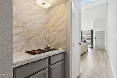 7302 E Rancho Vista Drive, Scottsdale, AZ 85251 - Photo 3
