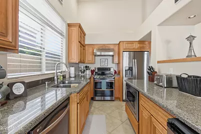 4442 E Graythorn Street, Phoenix, AZ 85044 - Photo 11