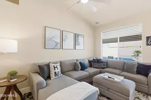 4442 E Graythorn St, Phoenix, AZ 85044 - Photo 5