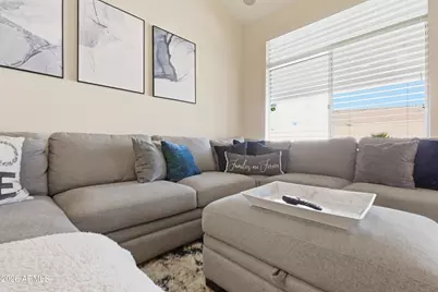 4442 E Graythorn Street, Phoenix, AZ 85044 - Photo 13