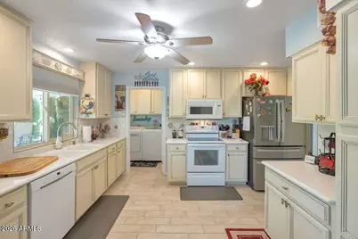 9521 W Oak Ridge Drive, Sun City, AZ 85351 - Photo 11