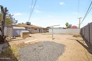 1823 E Sunland Ave, Phoenix, AZ 85040 - Photo 23