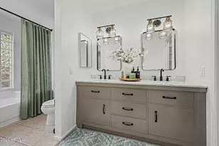 1109 W Wickieup Ln, Phoenix, AZ 85027 - Photo 13