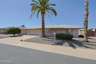 14228 N McPhee Dr, Sun City, AZ 85351 - Photo 11