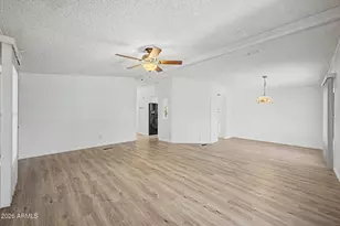 2233 E Behrend Dr, Phoenix, AZ 85024 - Photo 15
