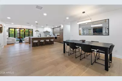 8614 E Highland Avenue, Scottsdale, AZ 85251 - Photo 11