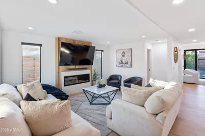 8614 E Highland Avenue, Scottsdale, AZ 85251 - Photo 7