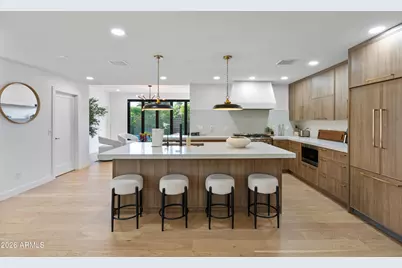8614 E Highland Avenue, Scottsdale, AZ 85251 - Photo 13