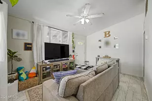 1817 N 38th Dr, Phoenix, AZ 85009 - Photo 9