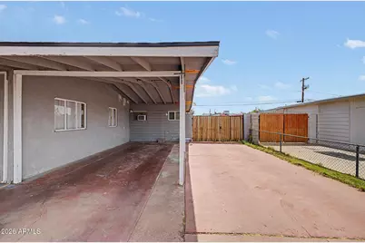 1817 N 38th Drive, Phoenix, AZ 85009 - Photo 7