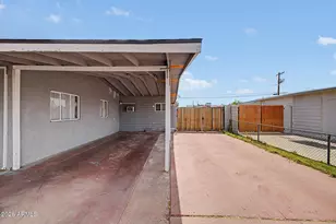 1817 N 38th Dr, Phoenix, AZ 85009 - Photo 7