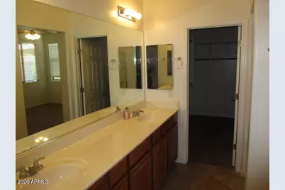 2950 E Glenhaven Drive, Phoenix, AZ 85048 - Photo 9