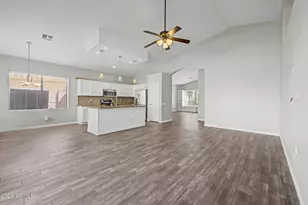 2428 E Cielo Grande Ave, Phoenix, AZ 85024 - Photo 9
