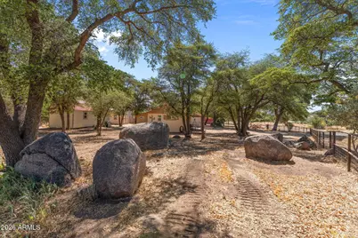 17574 W Foothill Road, Yarnell, AZ 85362 - Photo 19