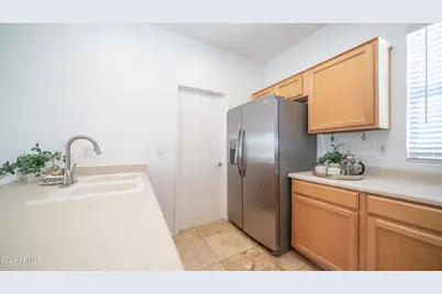 10058 E Kilarea Avenue, Mesa, AZ 85209 - Photo 11