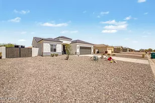 15901 S Saxon Rd, Arizona City, AZ 85123 - Photo 3