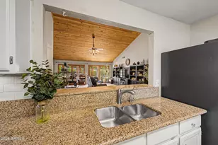 8822 W Purdue Ave, Peoria, AZ 85345 - Photo 13