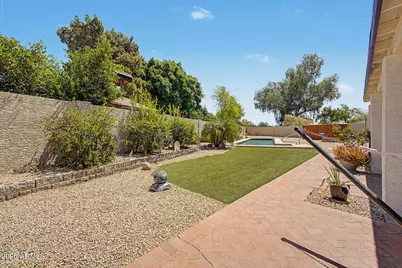 8822 W Purdue Avenue, Peoria, AZ 85345 - Photo 29