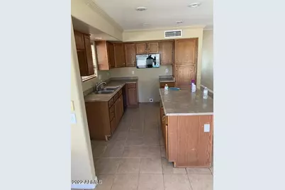16042 W Latham Street, Goodyear, AZ 85338 - Photo 5