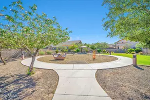 5805 N 71st Dr, Glendale, AZ 85303 - Photo 35
