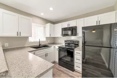 2726 E Beck Lane, Phoenix, AZ 85032 - Photo 3