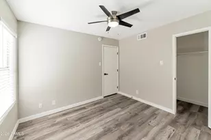 2726 E Beck Ln, Phoenix, AZ 85032 - Photo 9
